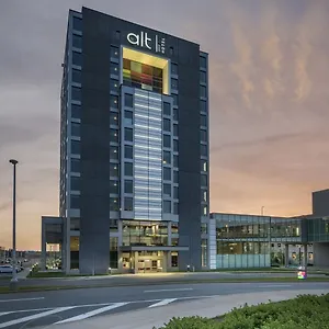 Alt Halifax Airport 4* Enfield